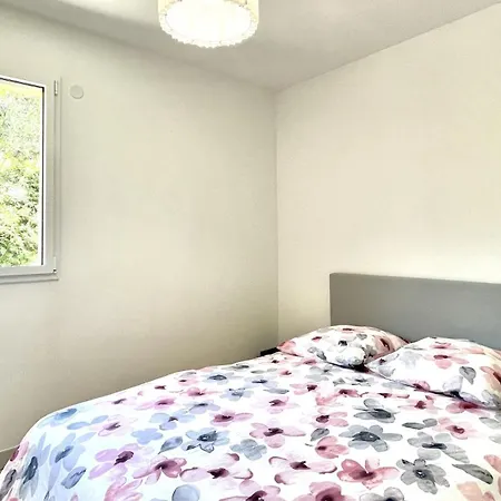 Lägenhet Modern 2 Bedroom With Pool And Sea View & Parking *