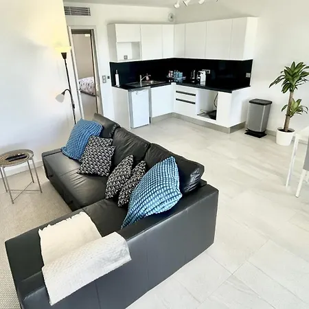 Modern 2 Bedroom With Pool And Sea View & Parking Apartament Èze